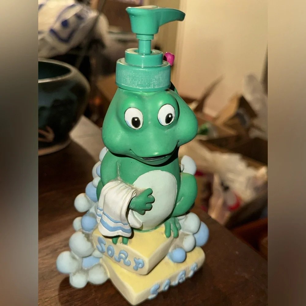 Cute Green Frog Bathroom Soap Dispenser